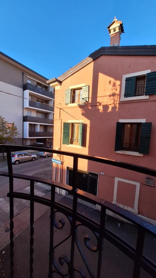 Civic153 - Al Glicine Apartments Verona Bagian luar foto